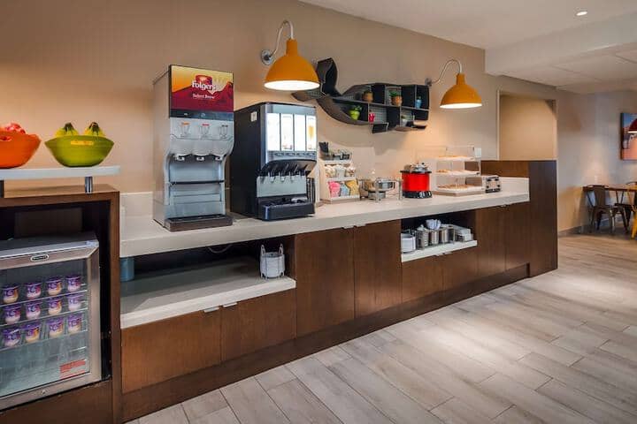 Breakfast area